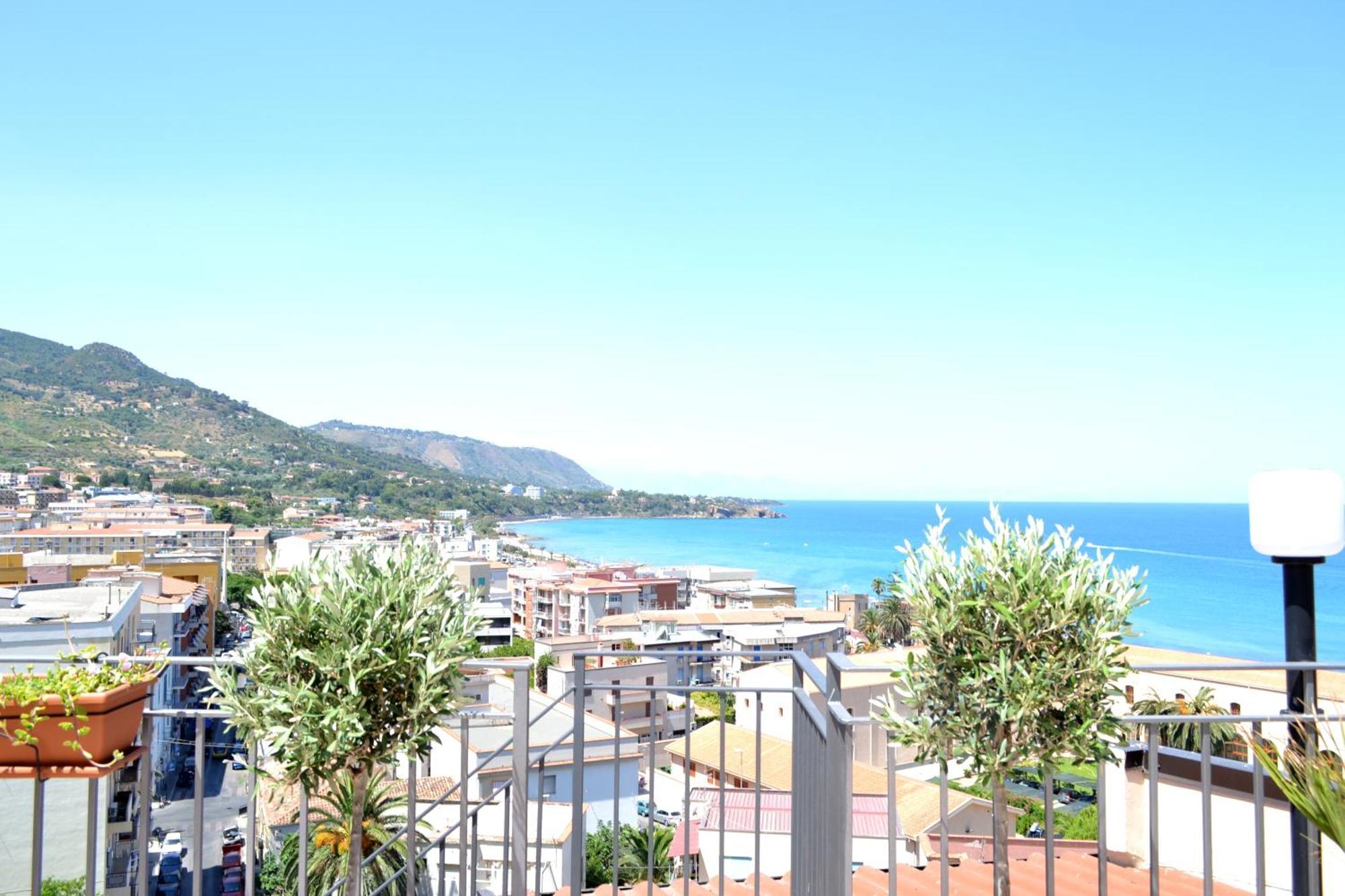 Scirocco Bed & Breakfast Cefalu Bagian luar foto